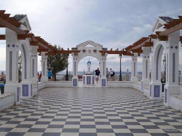 Los Ranchos Of The Sea Benidorm Exterior photo